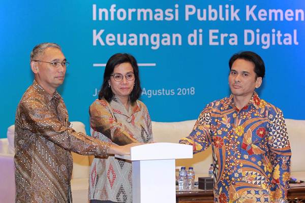  Seminar Lahirnya Undang-Undang Keterbukaan Informasi Publik