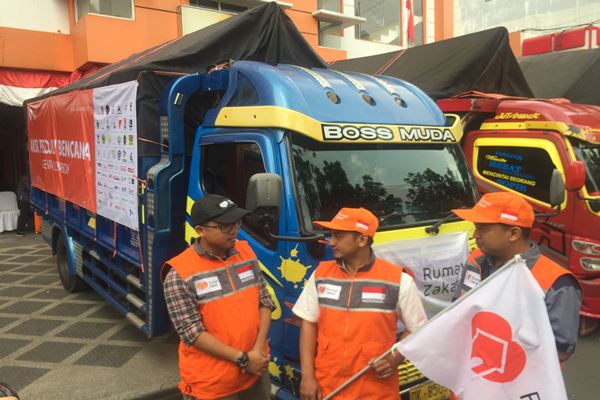  Rumah Zakat Kirim 5 Truk Berisi Kebutuhan Pokok untuk Korban Gempa Lombok