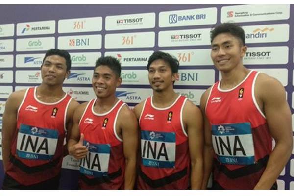  Zohri, Fadlin, Eko, dan Bayu Sumbang Medali Perak dari Nomor Estafet 4×100 Meter Putra