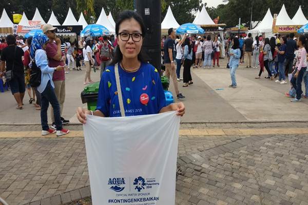  ASIAN GAMES 2018: Indo Relawan Bersihkan Sampah di Gelora Bung Karno