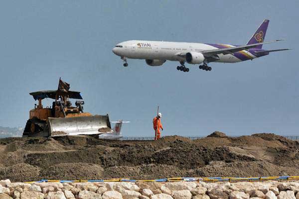  DIKLAT PENERBANGAN : Kemenhub Cegah Insiden di Bandara