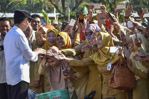  Tingkat Kepuasan Atas Kinerja Jokowi 72,9%, tapi Elektabilitas  Sekitar 50%