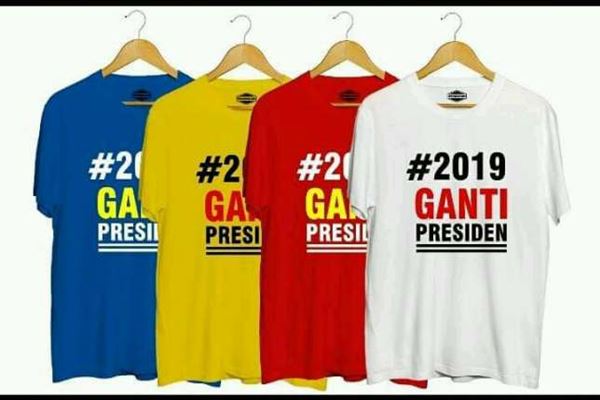  Tolak #2019GantiPresiden, Massa di Palu Bakar Baju dan Spanduk