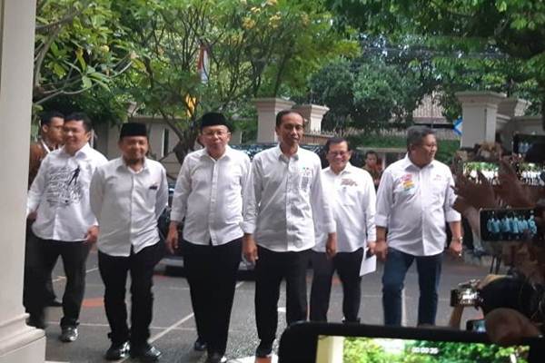  Jokowi Tiba di Rumah Cemara untuk Umumkan Ketua Timses Pilpres 2019