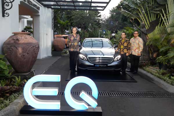  Mercedes-Benz EQC : Model Pertama di Bawah Merek Elektromobilitas