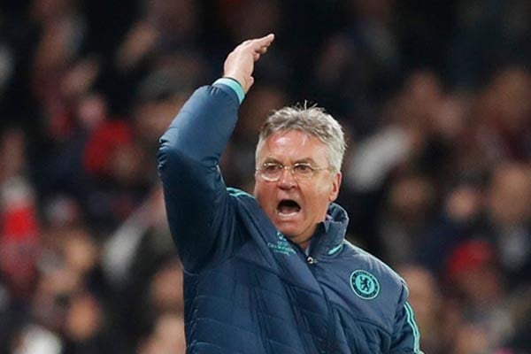  China Tunjuk Guus Hiddink Tangani Timnas U-21 Menuju Olimpiade Tokyo