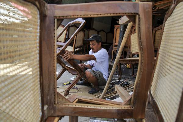  Perajin Rotan Cirebon Dapat Berkah dari Naiknya Dolar AS