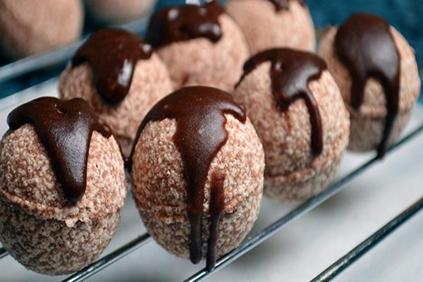 Begini Cara Membuat Cokelat \'Bath Bomb\' di Rumah