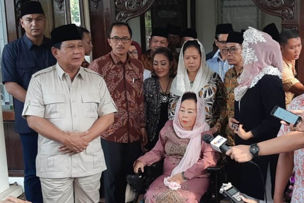  Kunjungi Kediaman Gus Dur, Prabowo: Saya Disambut dengan Sangat Hangat