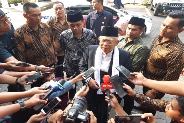  Rapat Perdana, Ma’ruf Amin Dengarkan Arahan Tim Kampanye