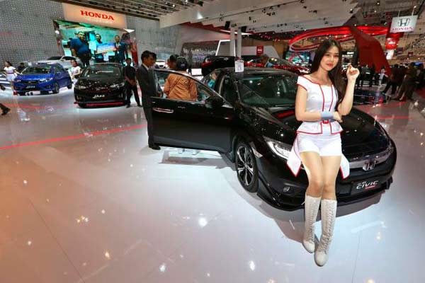  MODEL SEDAN : Pengendalian Impor Mobil CBU Tak Ganggu Pasar