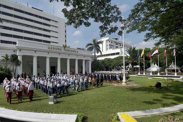  LOWONGAN CPNS 2018: Kemenlu Butuh 125 Formasi dengan Kualifikasi Berikut