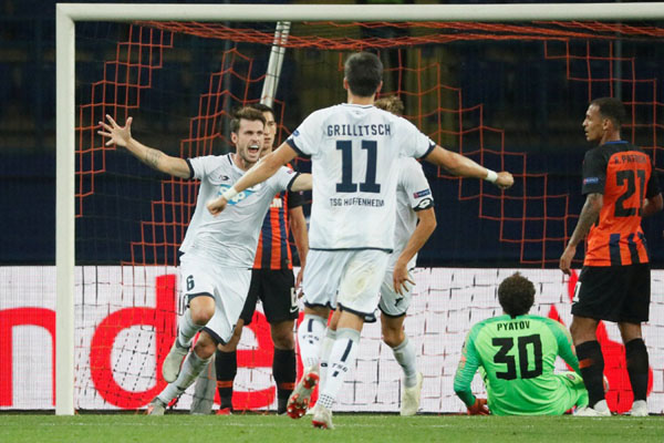  Hasil Liga Champions: Hoffenheim Imbangi Shakhtar, Ajax Pesta Gol