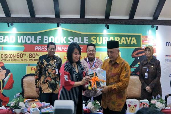  Big Bad Wolf Donasikan 500 Buku untuk Kabupaten Malang