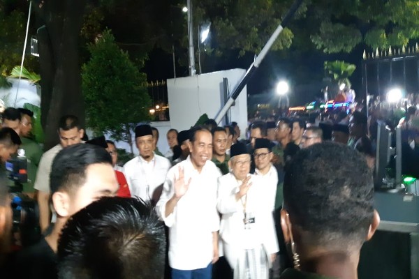  Jokowi-Ma\'ruf Amin Tiba di KPU