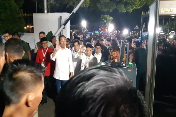  Jokowi: Satu, Yang Diperebutkan Memang RI 1
