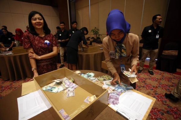  Adu Cepat dan Lima Ekspresi Bukti Cinta Rupiah