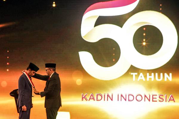 Kadin Anugerahi Jokowi Tokoh Pemerataan Pembangunan Indonesia