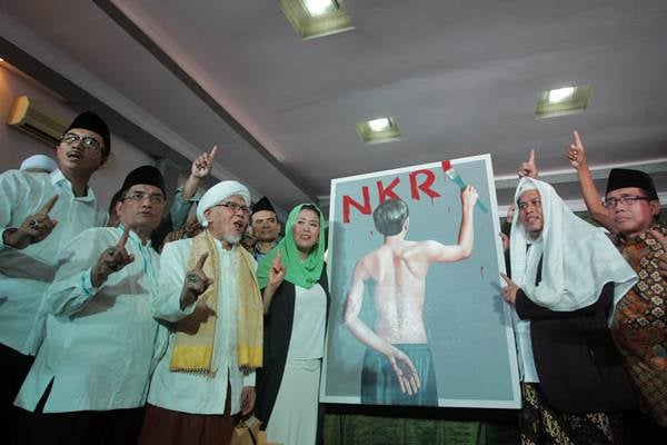  Yenny Wahid Jual Lukisan Mural Jokowi Untuk Biayai Kampanye Jokowi