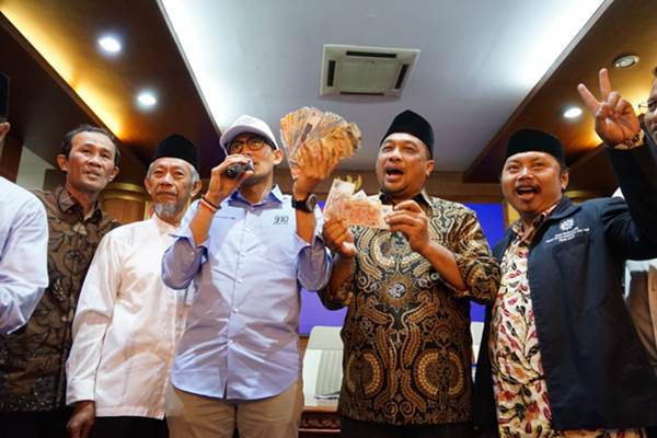  Dana Kampanye: Prabowo-Sandiaga Uno Disumbang Warga Rp500.000