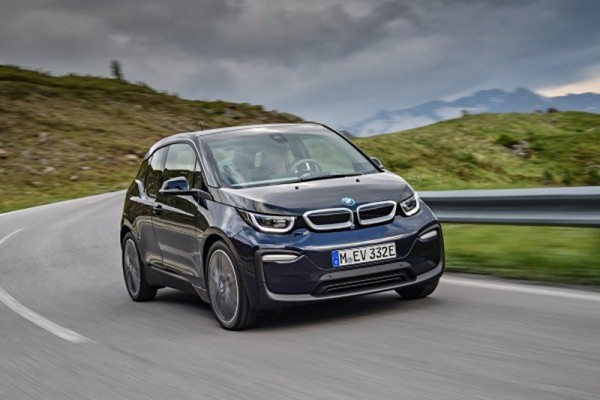  Mobil Listrik BMW i3 Terbaru Dirilis, Kapasitas Baterai Lebih Besar
