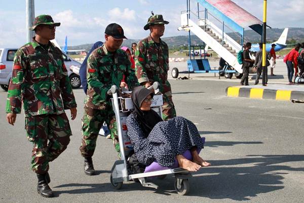  Gempa Palu & Donggala: Relawan Jokowi-Ma\'ruf Amin Bentuk Crisis Center