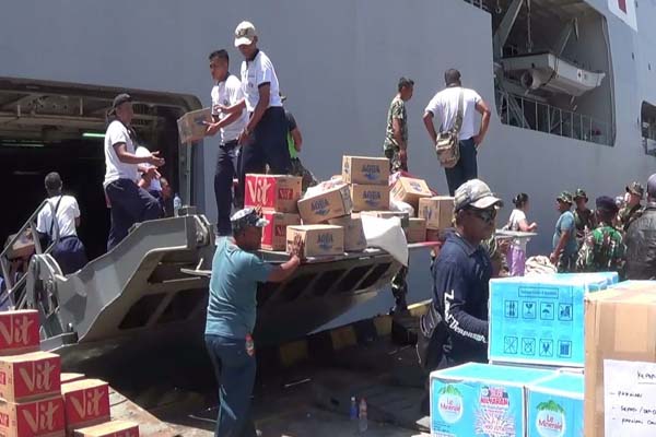  KRI Dr Soeharso Bertolak ke Palu Jalankan Misi Kemanusiaan 