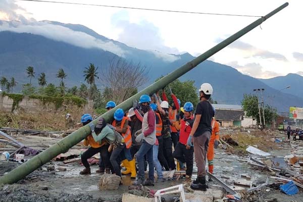  Gempa Palu : 4 Hari Pasca Bencana, Palu Semakin Terang