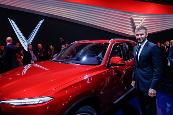  David Beckham Promosikan Mobil Mewah Buatan Vietnam di Paris Motor Show