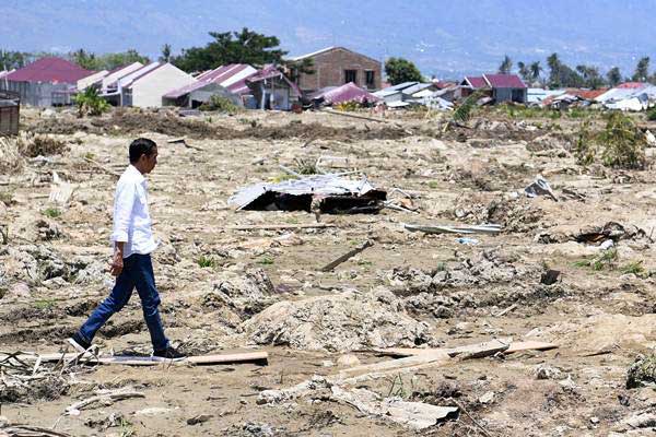  Rapat Terbatas di Palu, Presiden Jokowi Tekankan Perbaikan Distribusi Logistik 