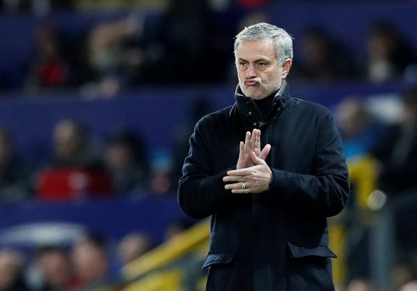  Wah, Pemain MU Bubuhkan “Like” di Instagram yang Ingin Mourinho Dipecat