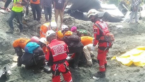  Gempa Palu : Relawan Gabungan Pulangkan 67 Warga Jabar