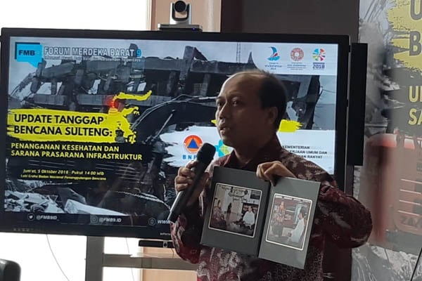  Usai Sowan Jokowi, Sutopo Pamer Oleh-Oleh dari Istana Negara