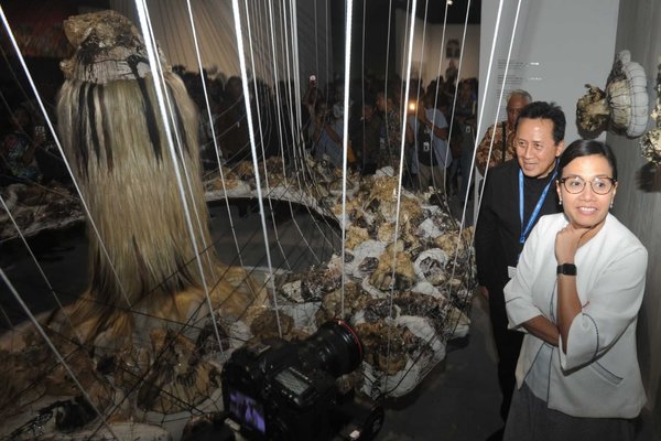  Sri Mulyani Buka Pameran Seni Rupa Art Bali di Ajang IMF-WBG