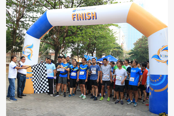  Ratusan Karyawan Astra Financial Fun Run