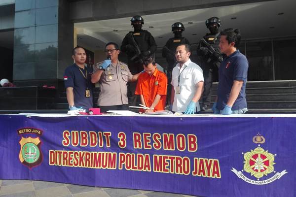  Begini \"Aspri Kapolri\" Menggunakan Uang Rp1 Miliar Hasil Penipuannya
