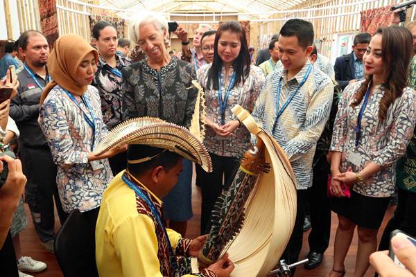  Christine Lagarde Kunjungi Paviliun Indonesia