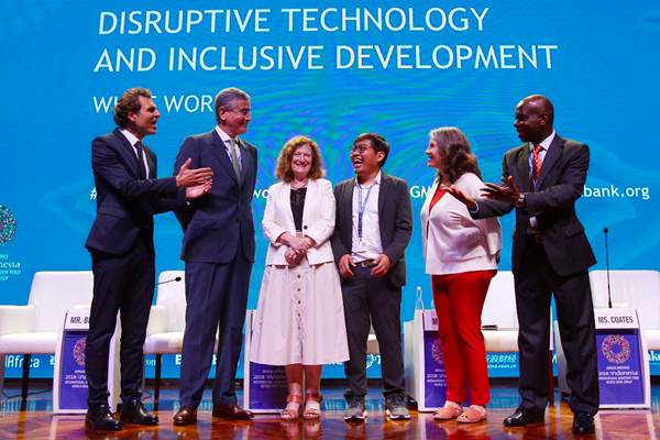  Diskusi Disruptive Technology and Inclusive Development