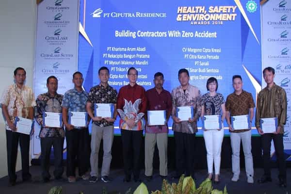  Ciputra Residence Beri Penghargaan Health, Safety & Environment