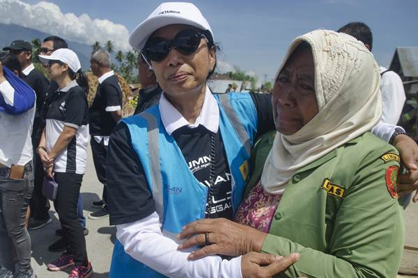  Rini Soemarno Kunjungi Daerah Terdampak Gempa