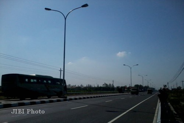  300 Lampu Jalan di Kabupaten Takalar Pakai Tenaga Surya