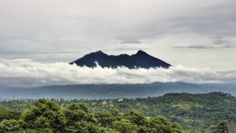  Isu Gunung Salak Meletus Dibantah PVMBG