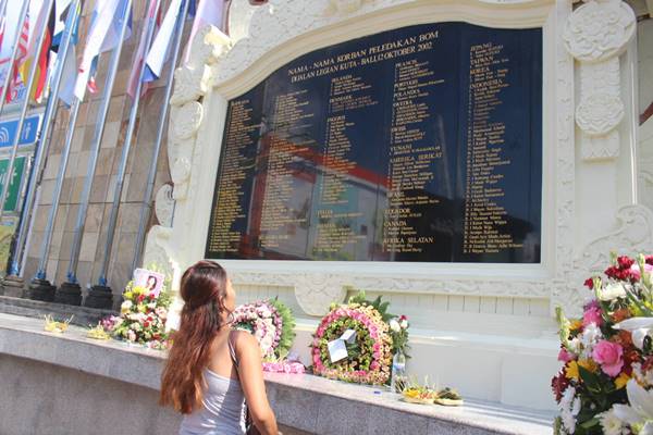  Menkeu Australia dan Dubes Inggris Kunjungi Monumen Bom Bali