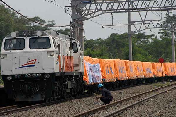  ANGKUTAN TANJUNG PRIOK : SCI: Kereta Lebih Cocok Ketimbang Kanal CBL