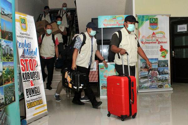  KPK Geledah Kantor Pemkab Bekasi