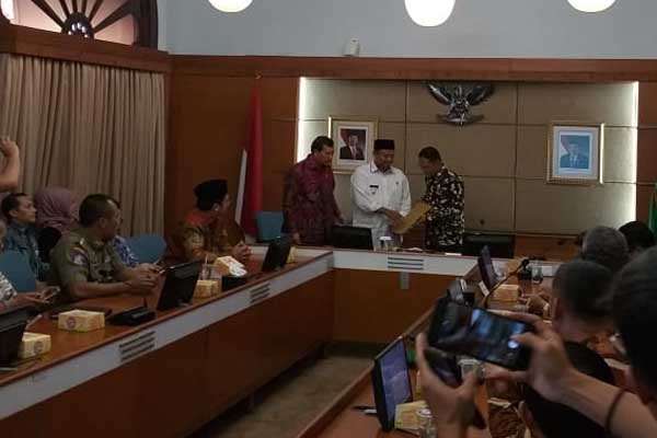  Neneng Tersangka Korupsi, Eka Jabat Plt Bupati Bekasi