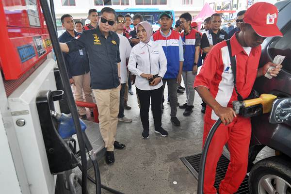  Ignasius Jonan dan Nicke Widyawati Kunjungi Palu