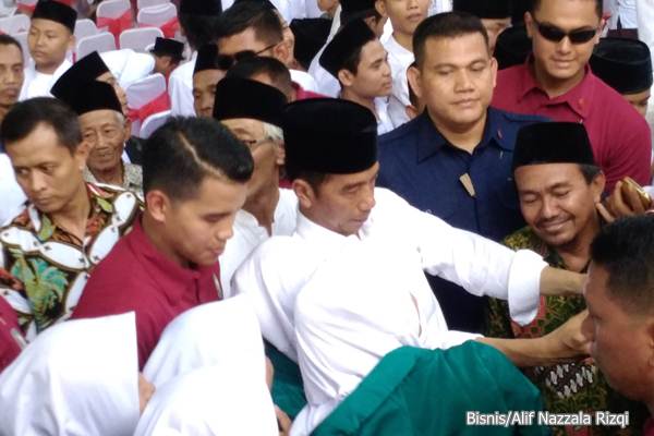  Di Depan Ulama dan Santri, Presiden Minta Masyarakat Berantas Berita Bohong