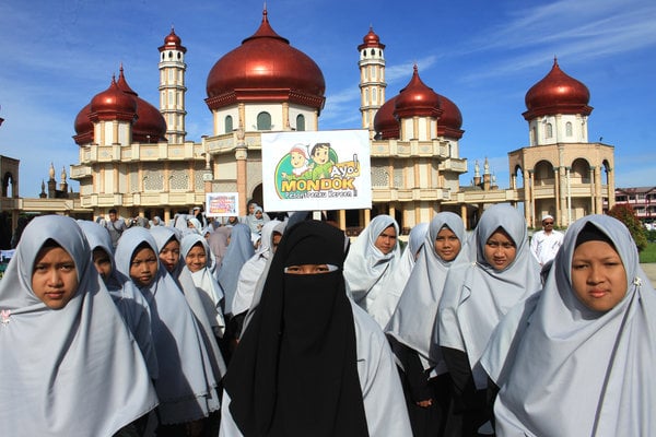  Pemkab Aceh Barat Beri 1.000 Santri Uang Saku Rp1 Juta/Orang