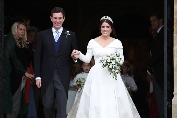  ROYAL WEDDING: Menilik Tiara Emerald Pernikahan Putri Eugenie